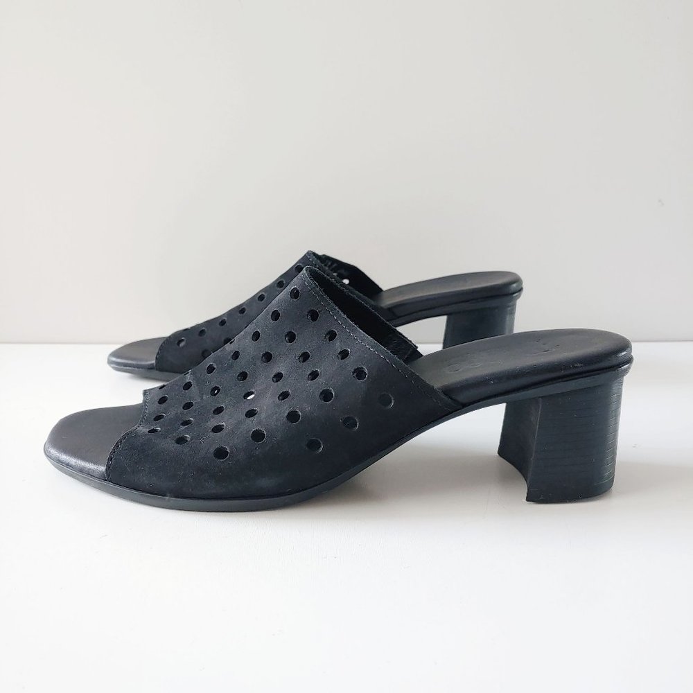 Munro Jules Suede Leather Perforated Black Sandal Slide Heels 7.5 Block Heel Y2K